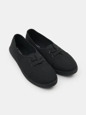 Sinsay - Trampki wsuwane z okrągłym noskiem - czarny