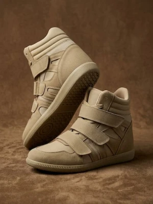 Sinsay - Trampki za kostkę z imitacji zamszu - beżowy