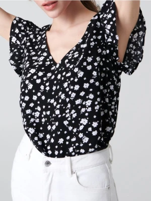 Sinsay - Wiskozowa bluzka ze wzorem - czarny