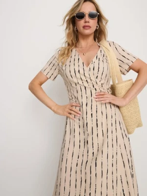 Sinsay - Wiskozowa kopertowa sukienka midi w paski - kremowy