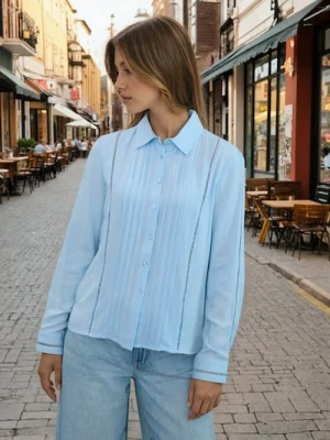 Sinsay - Wiskozowa koszula regular fit z ażurowymi wstawkami - błękitny