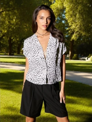 Sinsay - Wiskozowa koszula z krótkim rękawem w plamki - czarny