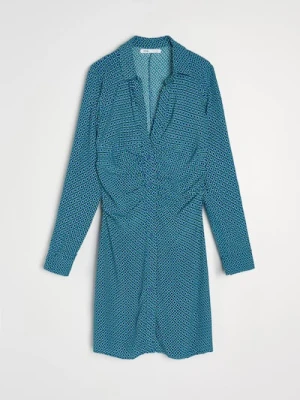 Sinsay - Wiskozowa koszulowa sukienka mini z marszczeniem - zielony