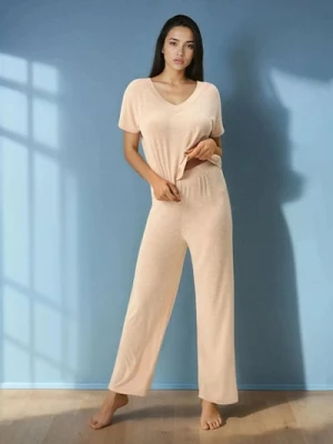 Sinsay - Wiskozowa piżama dwuczęściowa z prążkowanej dzianiny - kremowy