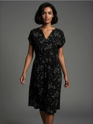 Sinsay - Wiskozowa sukienka midi w kwiaty - czarny