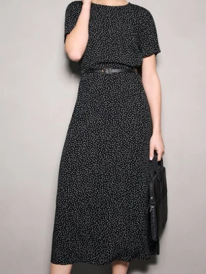 Sinsay - Wiskozowa sukienka midi z paskiem w groszki - wielobarwny