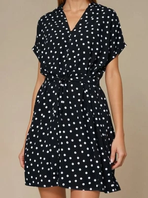 Sinsay - Wiskozowa sukienka mini w kropki - czarny
