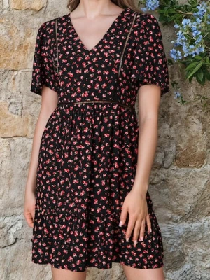 Sinsay - Wiskozowa sukienka mini w kwiatowy wzór - wielobarwny