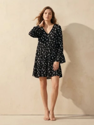 Sinsay - Wiskozowa sukienka mini z falbanami - czarny