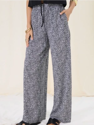 Sinsay - Wiskozowe spodnie wide leg w panterkę - wielobarwny