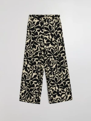 Sinsay - Wiskozowe spodnie wide leg z abstrakcyjnym wzorem - czarny