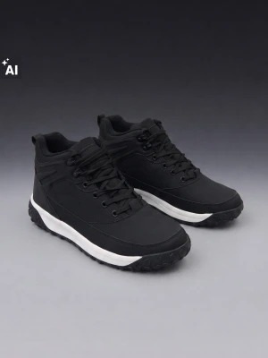 Sinsay - Wodoodporne sneakersy za kostkę z imitacji skóry i polarowym ociepleniem - czarny