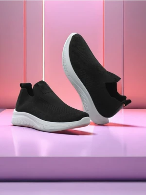 Sinsay - Wsuwane sneakersy - czarny