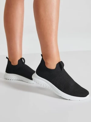 Sinsay - Wsuwane sneakersy - czarny
