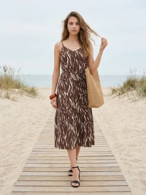 Sinsay - Wzorzysta wiskozowa sukienka midi na ramiączkach - brązowy