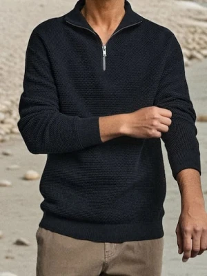 Sinsay - Zapinany sweter z kołnierzem - czarny