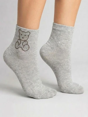 Skarpetki damskie bawełniane z dżetowym misiem szare - Footies F82 MARILYN