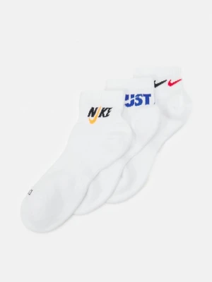 Skarpety sportowe Nike biały