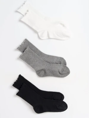 Skarpety z ozdobną falbanką 3-PAK Reporter