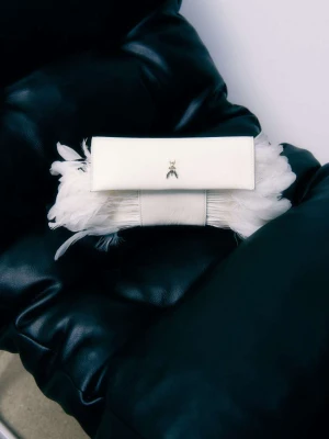 Skórzana kopertówka „Piume” PATRIZIA PEPE