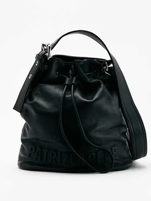 Skórzana torebka typu bucket (IM)PERFECTION large PATRIZIA PEPE