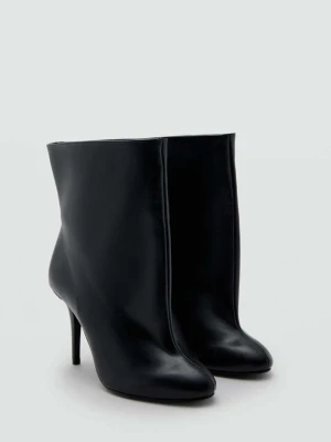 Skórzane botki na obcasie z szeroką cholewką czarny - Kobieta - - MANGO