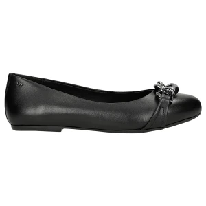 Czarne baleriny z ozdobnym łańcuchem 44025-51 Wojas