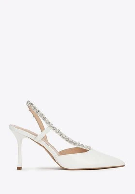 Skórzane czółenka z biżuteryjną ozdobą złamana biel Wittchen