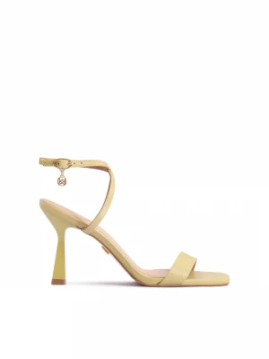 Skórzane sandały damskie w oliwkowym kolorze Kazar