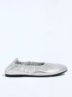SKÓRZANE SREBRNE BALERINY LIVIANA CONTI