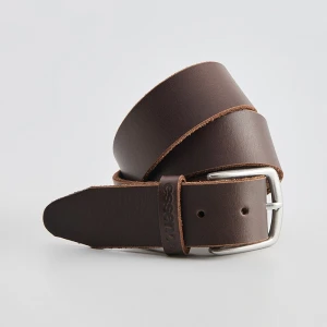 Skórzany pasek z napisem essence brązowy House