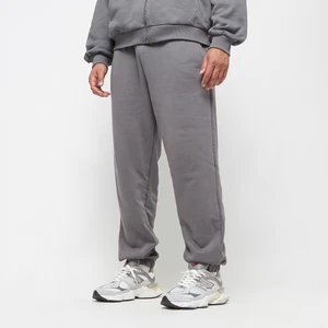 Small Logo Essential Oversized Sweat Pants dark grey, marki SNIPESApparel, w kolorze Szary, rozmiar