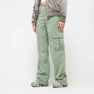 Small Signature Cargo Pants green, markiKarl Kani, Bojówki, w kolorze zielony, rozmiar: