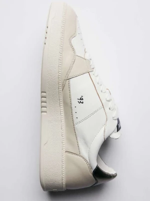 Sneakers Fly '93 z detalami laminowanymi Patrizia Pepe biały