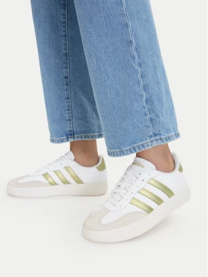 Sneakersy adidas Barreda JR1191 Biały