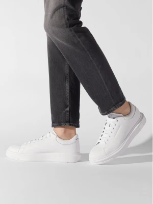Sneakersy Armani Exchange XUX123 XV534 00152 Biały