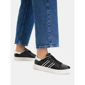 Sneakersy Armani Exchange XW002231 AF21421 MC024 Czarny