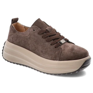 Sneakersy damskie Filippo o sznurowanym fasonie z dekoracyjnymi przeszyciami i wysoką profilowaną podeszwą ciemnobrązowe, DP8339 / 26 D BR. brązowy