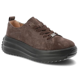 Sneakersy damskie Filippo o sznurowanym fasonie z zamszową cholewką i wysoką masywną platformą brązowo-czarne, DP8339 / 26 BR BK
