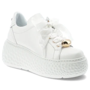 Sneakersy damskie Karino, cholewka ze skóry naturalnej licowej wiązanie z przodu szeroką wstążką metalowe detale zabudowany przód na grubszej podeszw