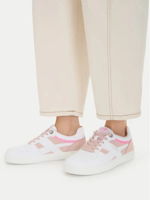 Sneakersy Guess FLPNM2 ELE12 Biały