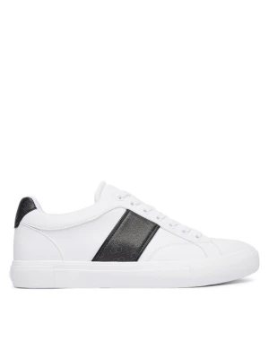 Sneakersy Guess FMTCRI FAL12 Biały