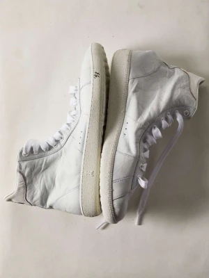 Zdjęcie produktu Sneakersy HI-SKIN '93 z marszczonej skóry PATRIZIA PEPE