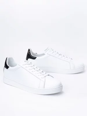 Sneakersy męskie białe ARMANI EXCHANGE XUX001 XV596 K488