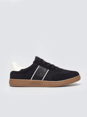 Sneakersy męskie z białymi akcentami czarne TT174129 906 BIG STAR