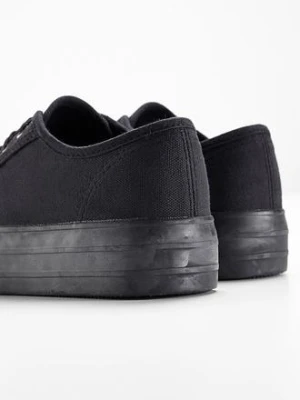 Sneakersy na platformie z bawełnianego płótna bonprix