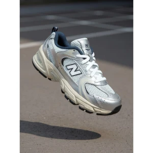 Sneakersy New Balance GR530KA Srebrny