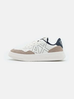 Sneakersy niskie Armani Exchange mleczny