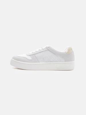 Sneakersy niskie Armani Exchange mleczny