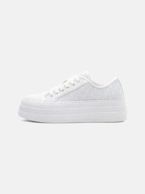 Sneakersy niskie Armani Exchange mleczny